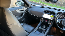 Jaguar F-Pace 2.0d [180] Chequered Flag 5dr Auto AWD Diesel Estate